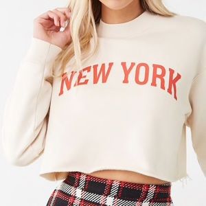 “New York” cropped fleece sweatshirt